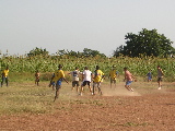Match de foot entre les Suisses et les Burkinabés