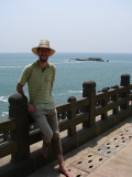 Gaël in front of the southernmost rocks of Cape Comorin