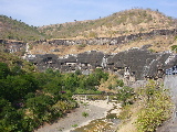 Vue d'ensemble des caves d'Ajanta
