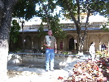 Florian dans un jardin du City Palace