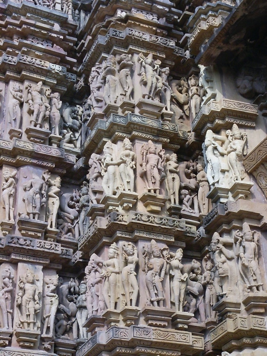 Statues sur la façade