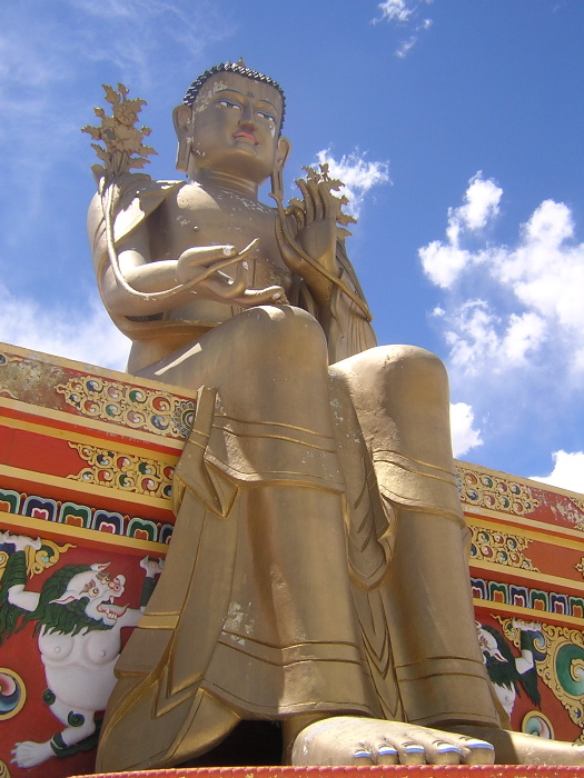 Un Bouddha géant