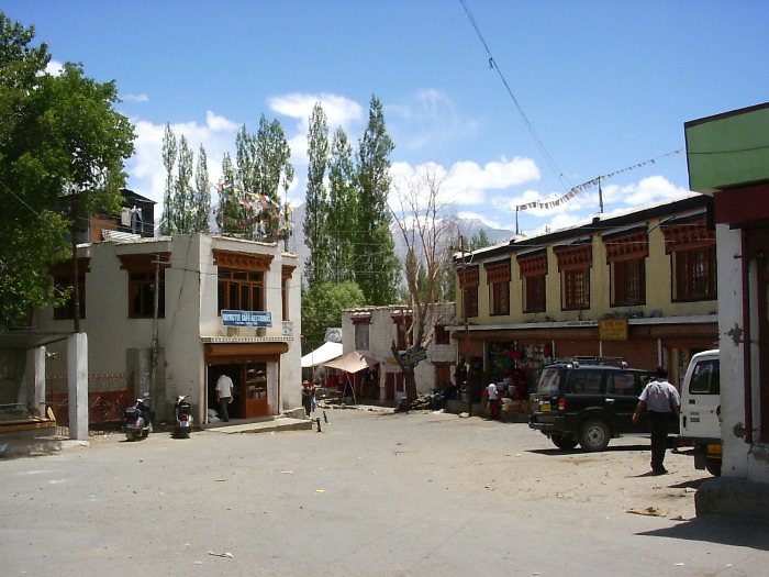 Une rue du village de Diskit