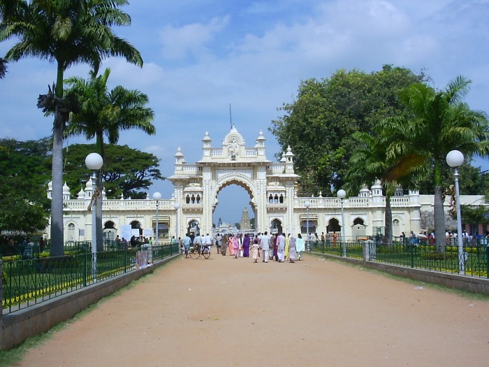An entry gate to the Cubbon Park