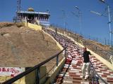 Thimo près du temple Vinayaka au sommet du rocher