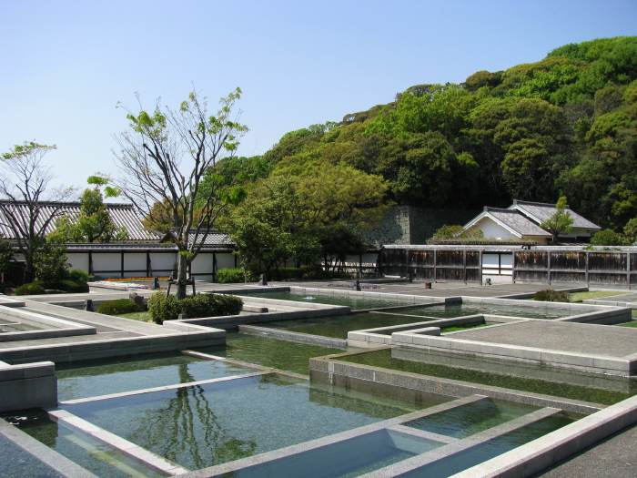 Jardins du Ninomaru Shiseki Tei-en au pied de la colline du château