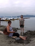 Michèle & Megumi dans les sables chauds du lac Kussharo