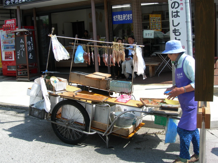 An itinerant fishmonger