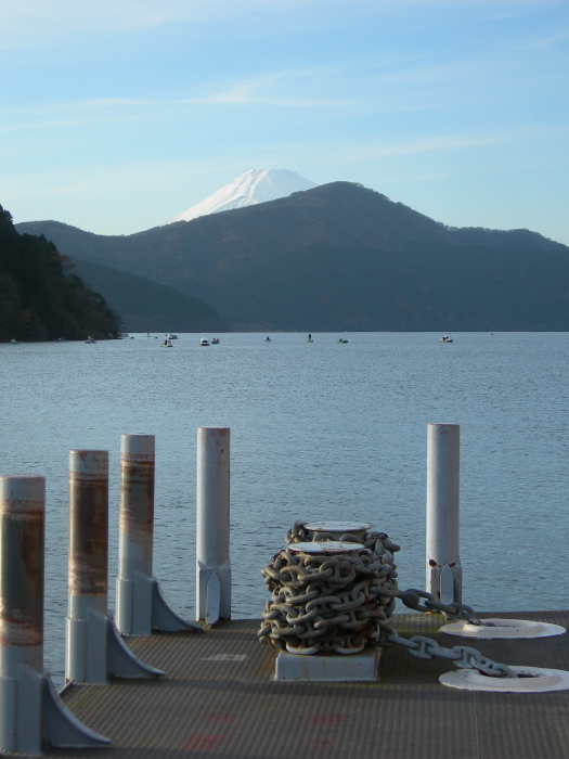 Vue sur le Fujisan depuis le débarcadère de Hakone-machi