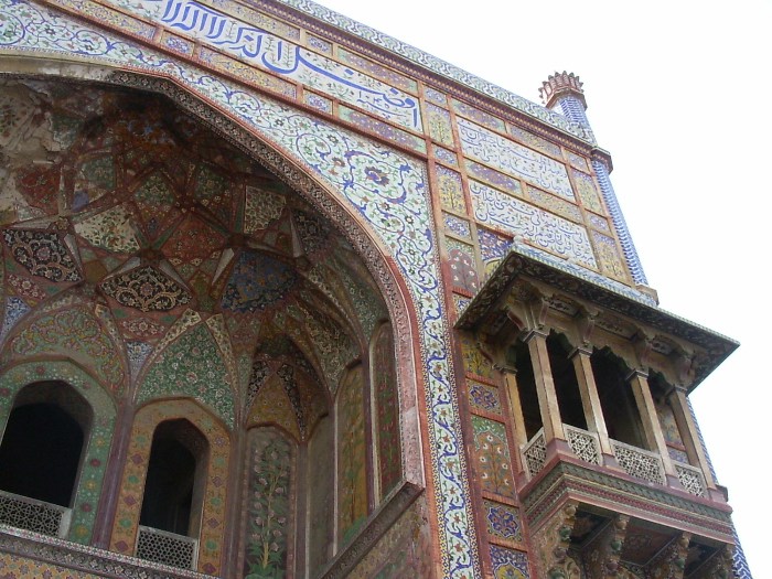 Voûte du portail d'entrée de la mosquée