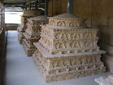 Des stupas sculptés
