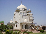 Pavillion à côté de la mosquée